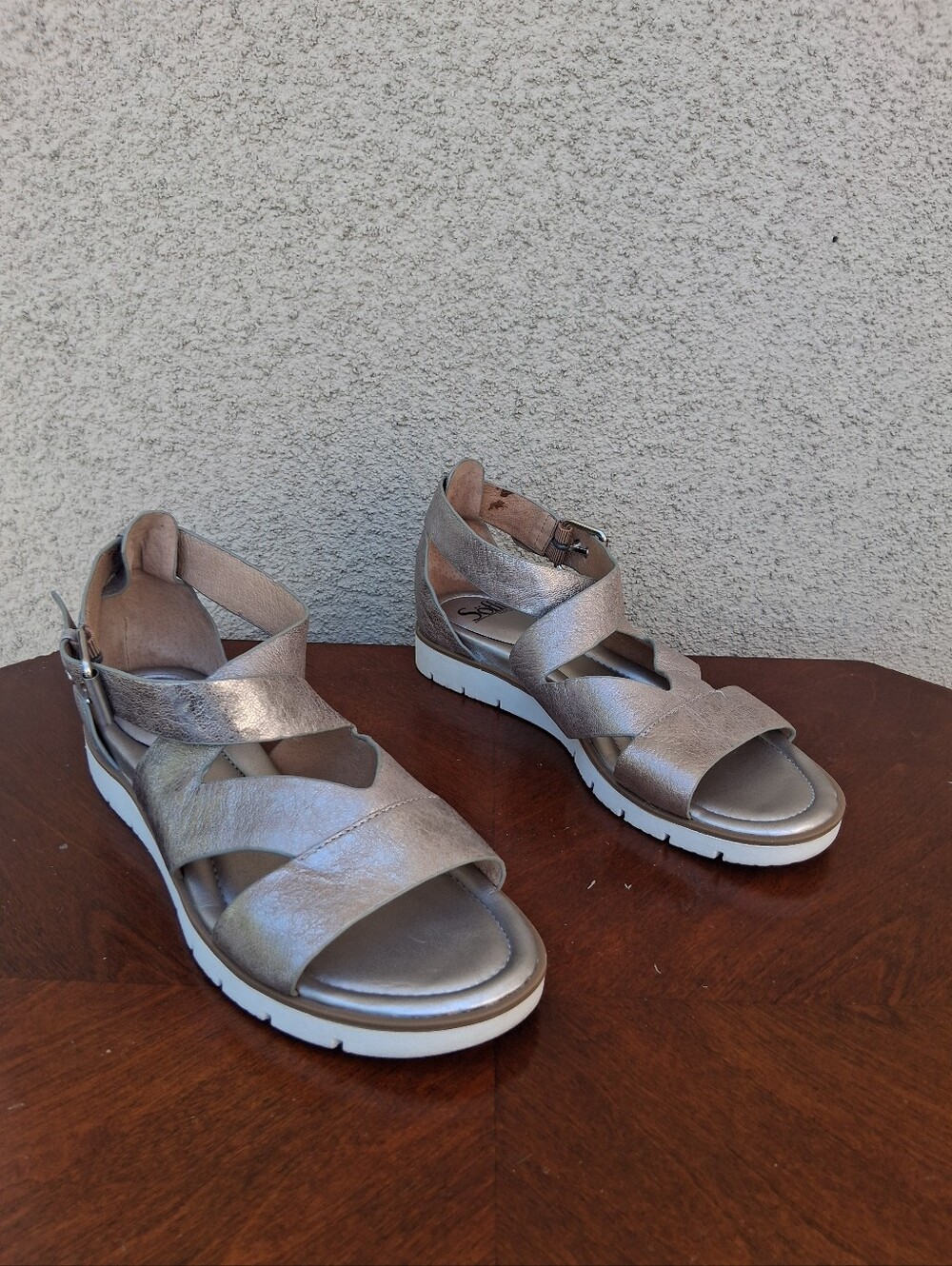 Sofft Metallic Strappy  Sandals